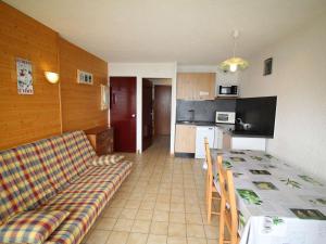 Köök või kööginurk majutusasutuses Appartement Auris, 1 pièce, 4 personnes - FR-1-297-3