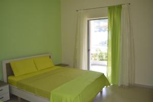 Gallery image of Riviera Rooms in Himare