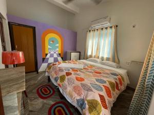 Voodi või voodid majutusasutuse Kaabo Hostel toas