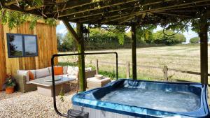 Zahrada ubytování Wisteria View with hottub & cabin sleeps 20
