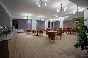 Restoran või mõni muu söögikoht majutusasutuses Hotel 1700