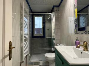 Łazienka w obiekcie Apartamento Axpelarru
