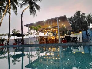 Bazén v ubytování Hotel Goa Continental - Baga nebo v jeho okolí