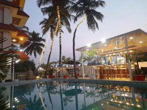 Bazén v ubytování Hotel Goa Continental - Baga nebo v jeho okolí