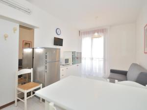 A kitchen or kitchenette at Apartment in Bibione near the Beach
