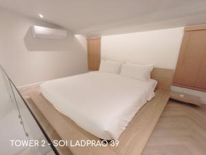 Postel nebo postele na pokoji v ubytování Double Bed Hotel