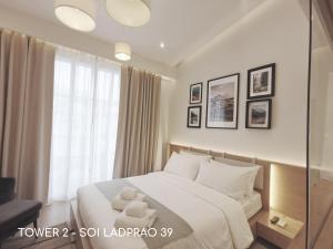 Postel nebo postele na pokoji v ubytování Double Bed Hotel