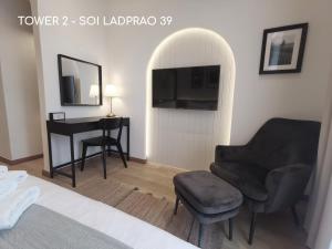 TV a/nebo společenská místnost v ubytování Double Bed Hotel