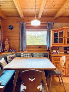 Kuchyň nebo kuchyňský kout v ubytování Blockhaus Semmering