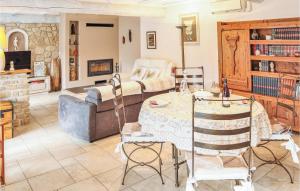 Zdjęcie z galerii obiektu 3 Bedroom Beautiful Home In Espeluche w mieście Espeluche