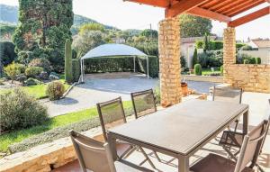 Zdjęcie z galerii obiektu 3 Bedroom Beautiful Home In Espeluche w mieście Espeluche