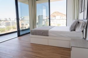 Gallery image of 3 bdr aprt, best seaview, rooftop pool - LCGR in Praia