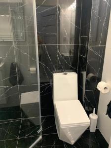 Łazienka w obiekcie Jurata Apartament Glamour