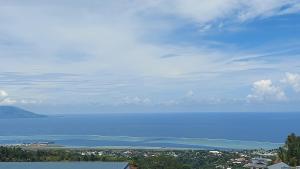Fotografie z fotogalerie ubytování Studio Vaimiti pour 2 personnes vue mer et Moorea v destinaci Faaa