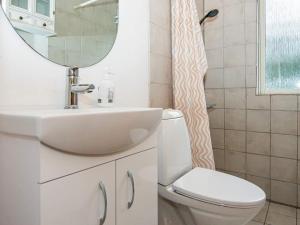 Koupelna v ubytování Holiday home Hemmet CCXLIX + 27 fotografií