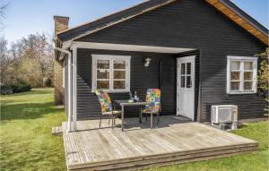 Το κτήριο όπου στεγάζεται  η παραθεριστική κατοικία