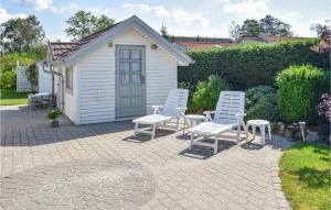 Κήπος έξω από το 4 Bedroom Cozy Home In Tarm