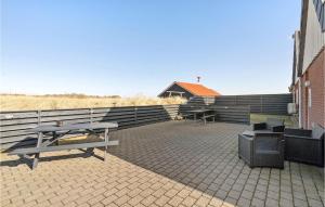 Fotografie z fotogalerie ubytování Amazing Home In Hvide Sande With Sauna v destinaci Bjerregård