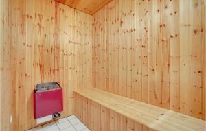 Fotografie z fotogalerie ubytování Amazing Home In Hvide Sande With Sauna v destinaci Bjerregård