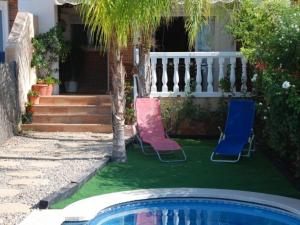 Bazén v ubytovaní Villa con piscina privada para 6 personas en Ametlla de Mar, a 4 km de la playa - HISP-217-32 alebo v jeho blízkosti
