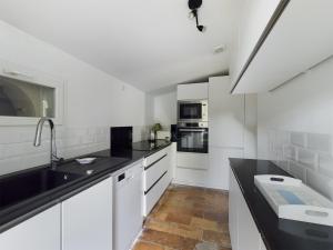 Zdjęcie z galerii obiektu Mas Provençal avec Piscine, Parc Privé et Studio Indépendant - Saint-Rémy-de-Provence - FR-1-599-74 w mieście Saint-Rémy-de-Provence