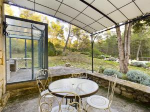 Zdjęcie z galerii obiektu Mas Provençal avec Piscine, Parc Privé et Studio Indépendant - Saint-Rémy-de-Provence - FR-1-599-74 w mieście Saint-Rémy-de-Provence