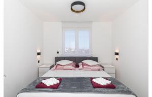 Posteľ alebo postele v izbe v ubytovaní Nice Apartment In Seget Donji