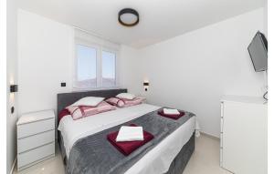 Posteľ alebo postele v izbe v ubytovaní Nice Apartment In Seget Donji