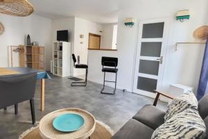 Posedenie v ubytovaní Studio Le Cosy Beach - Plage 50m - Rue gratuite
