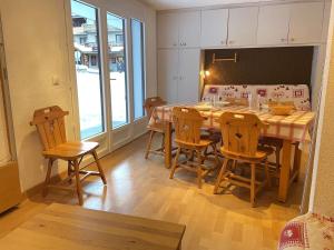 Køkken eller tekøkken på Studio cabine 8 pers, Sud, pied de piste, centre station, proche commerces et ESF - FR-1-330-40