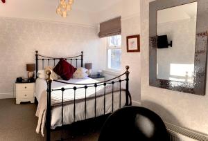 Fotografie z fotogalerie ubytování Glenville House - Adults Only - Incl FREE off-site health club with swimming pool, hot tub, sauna & steam room v destinaci Windermere + 103 fotografií