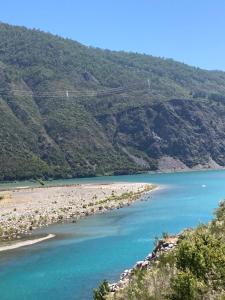 塔尔卡Cabaña En Lago colbun, sector Pasó Nevado的相册照片