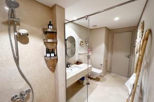 Kép Flawless & Flattering 2 BDR Mangroovy Free Pool & Beach Access szállásáról Gurdakában a galériában