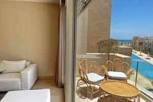 Kép Flawless & Flattering 2 BDR Mangroovy Free Pool & Beach Access szállásáról Gurdakában a galériában