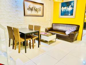 Zona de estar de Yilan Night Market Whole House