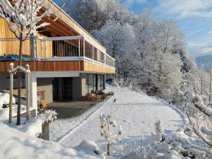 Casa Farnach v zimě