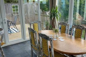 Φωτογραφία από το άλμπουμ του Sea Crest, Beautiful home in Tenby with sea views σε Pembrokeshire +11 φωτογραφίες