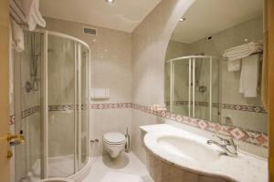 Koupelna v ubytování Hotel Minerva