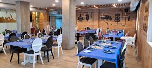 Restauracja lub miejsce do jedzenia w obiekcie APARTAMENTOS LAS OLAS BY PANTIN
