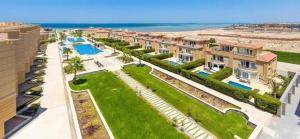 The swimming pool at or close to Red Sea Panorama