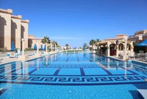 The swimming pool at or close to Red Sea Panorama