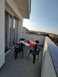 Zdjęcie z galerii obiektu MSH APARTMENT w Novalji