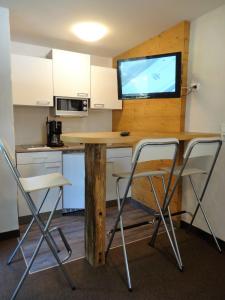 Küche/Küchenzeile in der Unterkunft Bhome Gästehaus b&b / Apartments