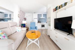 Afbeelding uit fotogalerij van Acapulco playa Nerja in Nerja