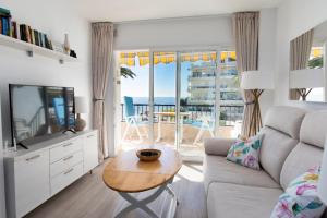 Afbeelding uit fotogalerij van Acapulco playa Nerja in Nerja +28 foto's