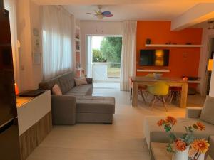 Posezení v ubytování Villa Evita Garden Floor Suite