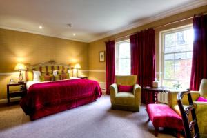 Voodi või voodid majutusasutuse Whitley Hall Hotel toas