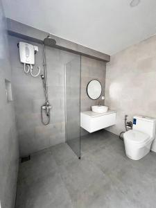 Koupelna v ubytování Gaskara Guesthouse + 37 fotografií