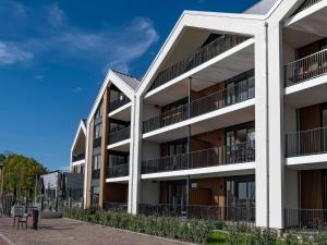 Budova, kde se apartmán nachází + 32 fotografií
