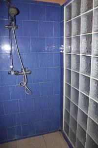 O baie la Ada Waktu Homestay